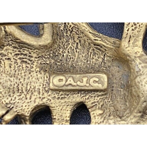 Vintage Brooch Gold Tone Giraffe Zebra Pin Safari Animals Signed A.J.C Figural - Picture 3 of 9